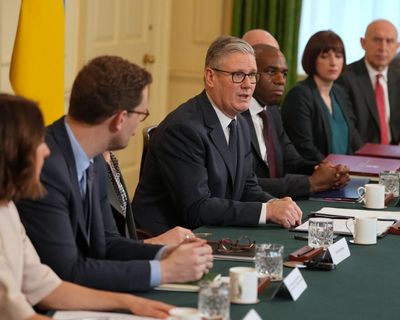 Starmer’s ministers look at new economic blueprint to quell voter anger