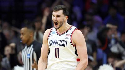 March Madness Day 2 Recap: UConn, Kansas Survive, Otega Oweh’s Clutch Bucket, Iowa State’s Joshua Jefferson Hurt