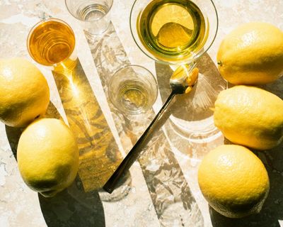 Influencers are drinking shots of olive oil and lemon juice. Should you?