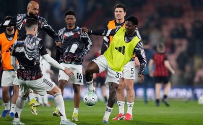 Bournemouth v Man United LIVE: Sesko remains on bench as race for European places hots up