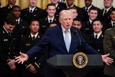 Trump cracks that ‘size does matter’ as he confuses gender-war sports rhetoric in ramble to Navy football team