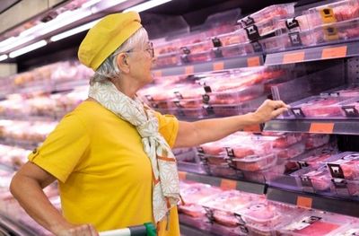 Quiet Crisis in the Grocery Aisle: Why Millions of Seniors are Now Choosing Between Food and Rent