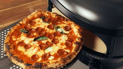 Gozney’s New Compact Pizza Oven Turns Easter Cooking Stress into Restaurant-Quality Outdoor Feasts – Fast, Easy, and Crowd-Pleasing