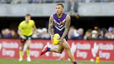 Brilliant Bolton shines as Dockers dismantle Demons