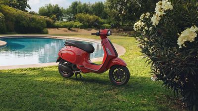 Vespa's Smallest Scooters Finally Get Disc Brakes All Around In The Year 2026