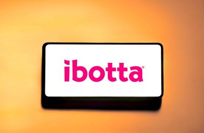 Shoppers Stack Cashback Offers to Offset Rising Prices