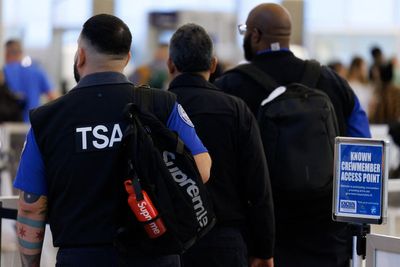 Trump threatens to send ICE agents to airports as shutdown continues