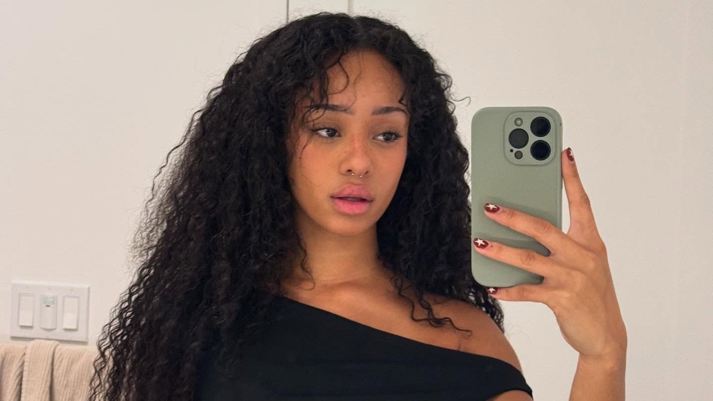 KATSEYE Manon Sparks Fresh Exit Fears Why Unfollowing…