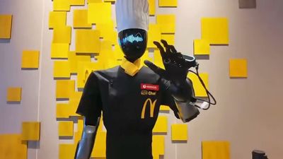 This major food chain just started using robots to serve food, guess how it went