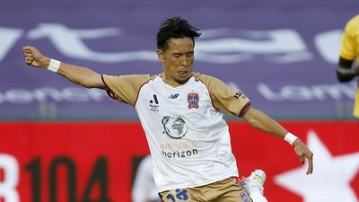 Jets beat Sydney to close on A-League Men premiership