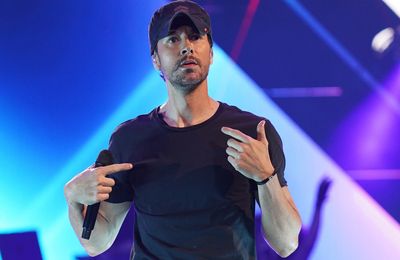 Enrique Iglesias and Anna Kournikova reveal baby's name
