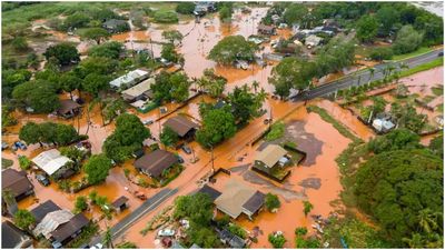 'Leave now': Hawaii hit by worst flooding in 20 years, thousands evacuated