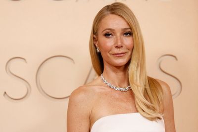 Gwyneth Paltrow puts wardrobe clearout and keepsakes up for auction