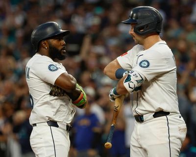 Arozarena sorry after expletive-laced comments about Mariners teammate Raleigh at WBC