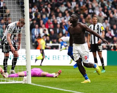 Sunderland stun Newcastle in derby as Brobbey strikes 90th-minute winner