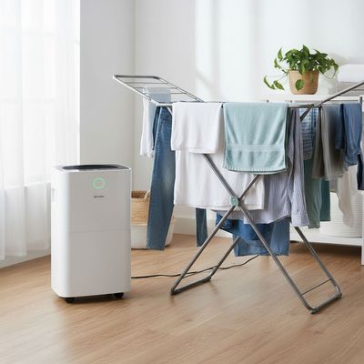 This budget dehumidifier has been designed for the UK climate and the damp issues we face – and it shows with its powerful damp-busting performance