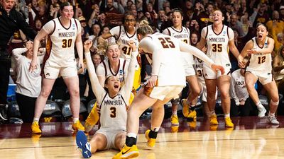 Hometown Hero Amaya Battle Inks Signature March Madness Moment in Minnesota’s Win