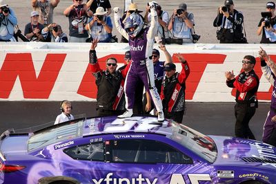 Tyler Reddick fights through adversity to win Darlington Cup race