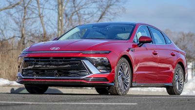 Forget BMW and Volvo — I drove the Hyundai Sonata Hybrid for a week and it’s the reason why luxury vehicles are overrated