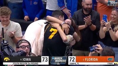Iowa’s Alvaro Folgueiras Shared Sweet Moment With His Mom After Game-Winning Shot