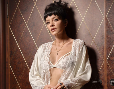 Lily Allen, David Harbour Divorce: Songstress Strips to Sheer Lingerie in Sultry New Intimissimi Campaign After Split