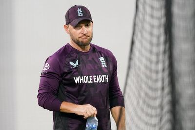 ‘It’s not like football’ – ECB defends sticking with Ashes leadership team