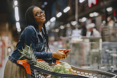 9 Ways to Lower Your Grocery Total Without Coupons