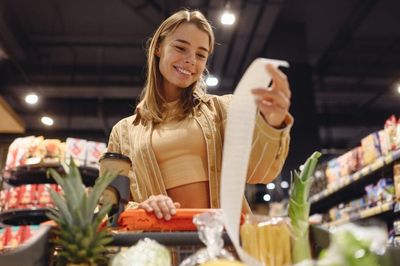 The Backwards Shopping Trend Shoppers Say Lowers Grocery Bills