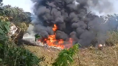 Colombian military Hercules plane with 110 soldiers on board erupts in flames after crash — watch