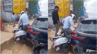 Netizens laud the car owner's reaction after a crash; see the video