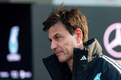 F1 fans amused as Toto Wolff's son backs Fernando Alonso over Mercedes drivers