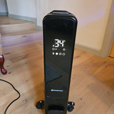 I’m impressed that this quiet Daewoo oil-filled heater continues kicking out heat for hours after it’s been turned off — it’s ideal when I’m working from home