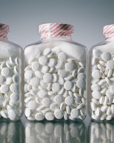 5 Common Blood Thinners That Are Now Considered “High Risk” for Seniors Over 75