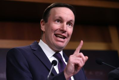 ‘We’ve never seen this level of incompetence:’ Sen. Chris Murphy shuts down funding requests for Iran War