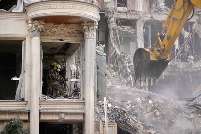 The Latest: Trump raises hopes for war to wind down but no sign of reduced fighting