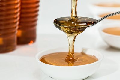 Honey Skin Care Review: Do Manuka Honey Organic Skin Products Actually Work?