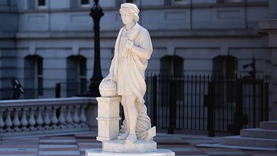 White House erection of Christopher Columbus statue renews US debate over explorer's 'hero' status