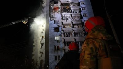 Russia steps up strikes and ground assaults in biggest attack on Ukraine in weeks