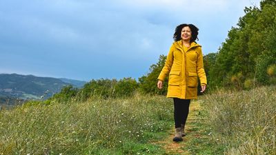 No time to meditate? Try this teacher’s favorite walking meditation to feel calmer and more grounded in under 10 minutes