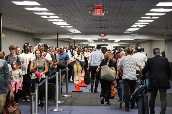 Even with ICE agents deployed, some airports are warning passengers of four-hour waits to get through security