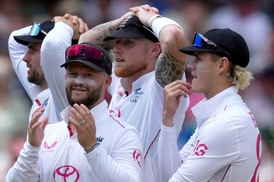 England cricket star withdraws from IPL to salvage his international career