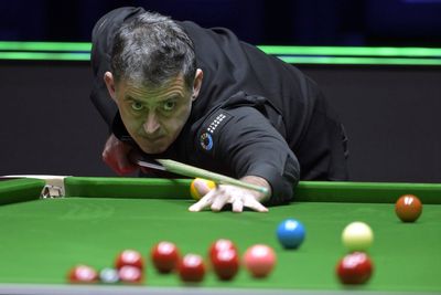 British PM Starmer helps snooker world champs stay at the Crucible amid overseas interest