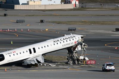Decades of near misses at NY airports all but predicted LaGuardia runway tragedy as pilots pleaded: ‘Please do something’