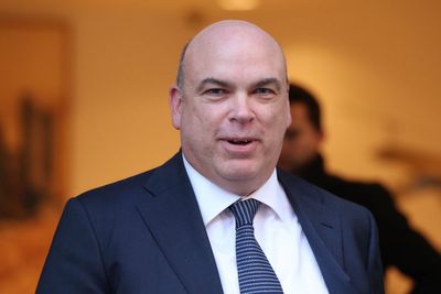 Mike Lynch estate ordered to pay almost £1bn to Hewlett-Packard following court ruling