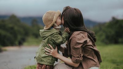 A mother is facing a global firestorm for breastfeeding her 4-year-old and her reason for refusing to stop is silencing the ‘creepy’ accusations