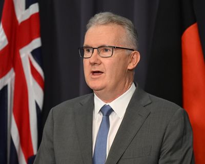 Queensland government scraps emissions target for Brisbane Olympics – as it happened