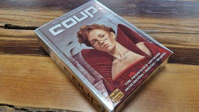 I'm obsessed with this party card game that feels like Dune crossed with Game of Thrones