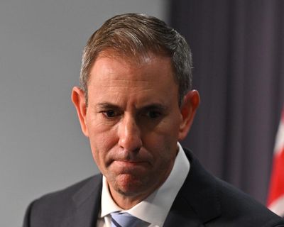 Morning Mail: fears for economy amid fuel crisis, Israel sets sights on Lebanon, Mafs star Mel Schilling dies