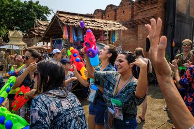 Hotels slash rates to lure Songkran market