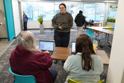 TSA officers describe tears, tough choices and dwindling savings from working without pay